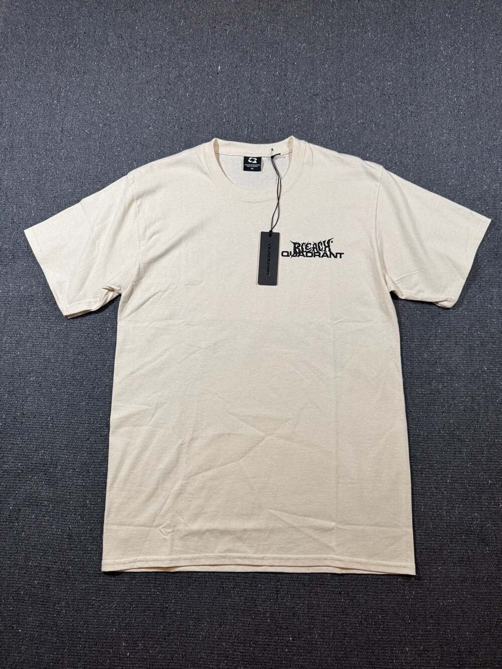 Quadrant x Bleach World Tour Graphic T-Shirt Cream Size M